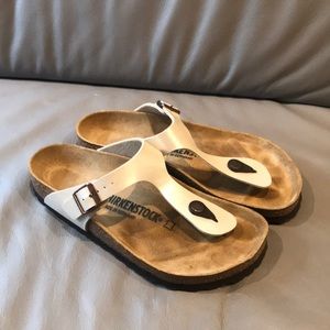 NWOT BIRKENSTOCK GIZEH THONG SANDALS